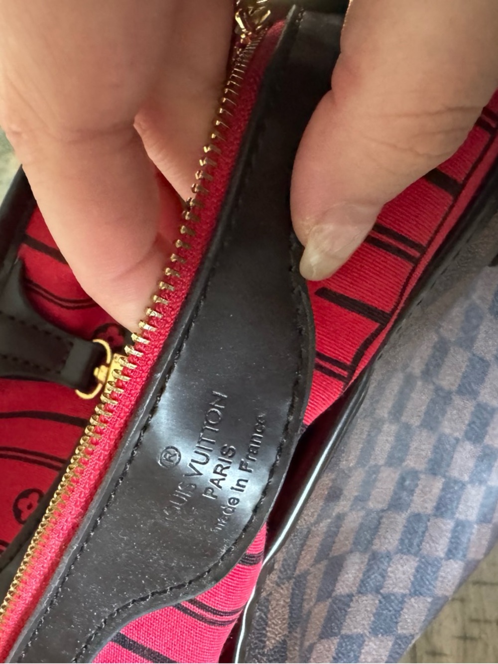 Louis Vuitton Brown Damier Ebene Tote with Red Interior - Picture 6 of 8